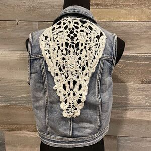 CATO acid wash crochet back denim vest women’s small
